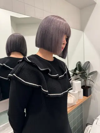 ミディアム カラー 切りっぱなしボブ レイヤー/縮毛矯正のヘアスタイル