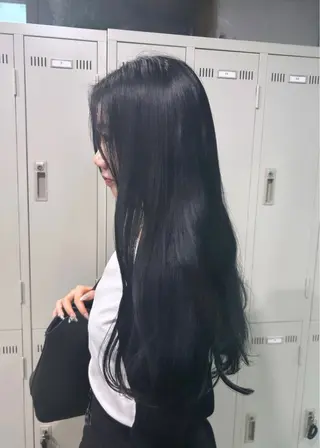 ロング IS所属・横浜美容室/透明感 カラー/レイヤーのヘアスタイル