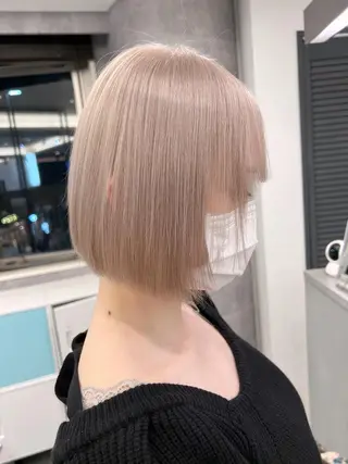 ショート カラー 塩川 和弥のヘアスタイル