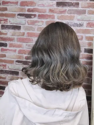 ミディアム カラー La fith hair clan 広島本通店所属・La fith yukinoのヘアスタイル