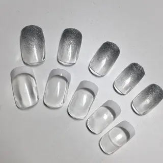 ネイル gratify 本店所属・ROSALIE Sakiのネイルデザイン