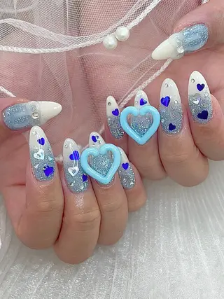 ネイル 五十嵐 美智のネイルデザイン