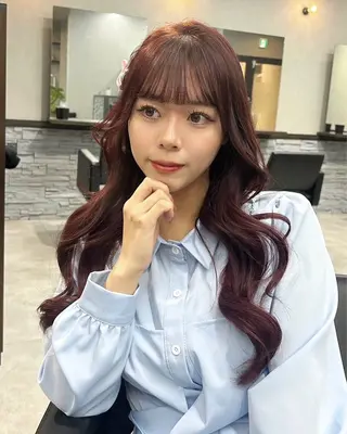 ロング カラー moe🎀 透明感カラーのヘアスタイル