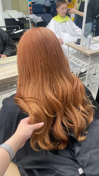 ロング カラー クルミ/ 💕ワンホンネイルのネイルデザイン