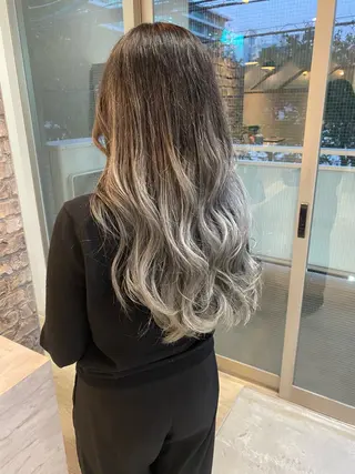 ロング 友利 翔太のヘアスタイル