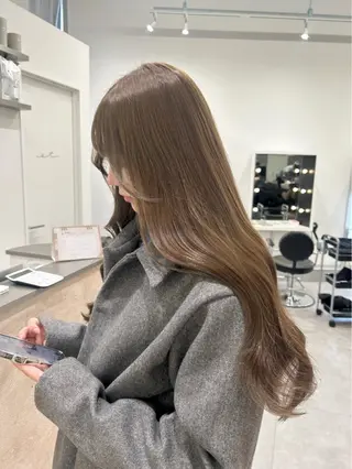 ロング みゆき/透明感カラー /カラー特化のヘアスタイル