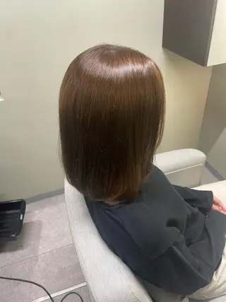 ミディアム カラー 板垣 咲希のヘアスタイル
