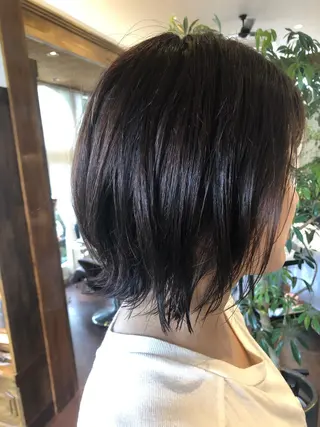 ショート DEE okazakiのヘアスタイル