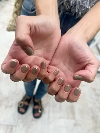 ネイル マハロネイルサロン横浜店所属・吉田 里菜のネイルデザイン