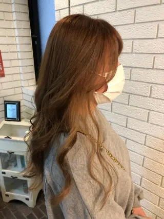 ロング 艶カラー🩵💛 NANAのヘアスタイル