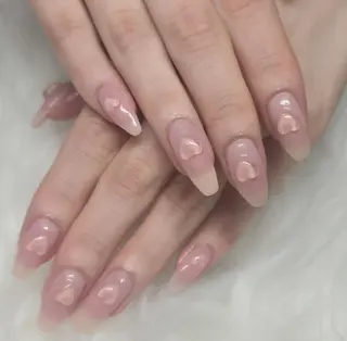 ミディアム LILY Salonのネイルデザイン