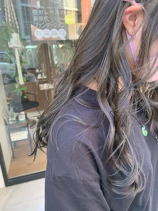 カラー FERIA 池田 比嘉あゆ美のヘアスタイル