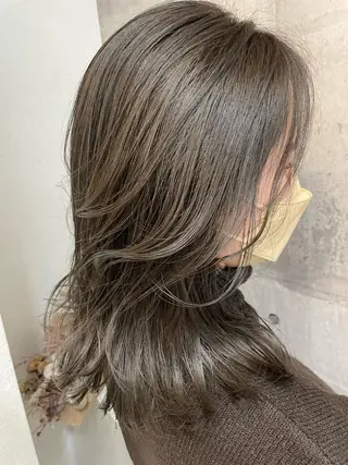 セミロング 小松崎 結花のヘアスタイル