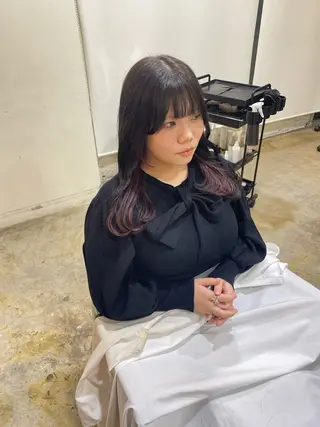 ロング カラー MIOベージュカラー 柔らかいカラーのヘアスタイル