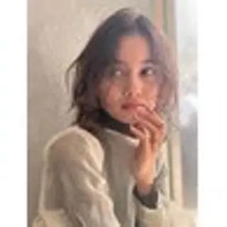 セミロング 岩永 杏樹のヘアスタイル