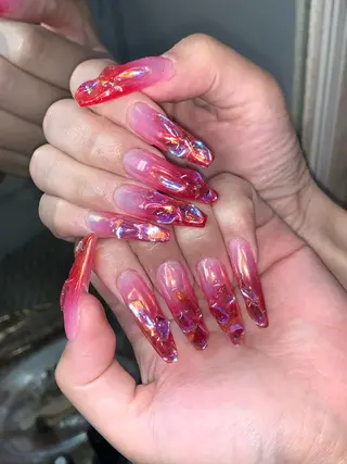 ネイル NES NAIL所属・さゆり￤推しキャラ ￤ロングネイル🩷のネイルデザイン