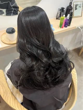 ロング カラー 𝒀𝒖𝒊𝒏𝒂 梅田/透明感カラーのヘアスタイル