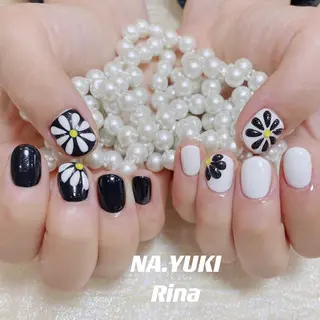 ネイル 🦋 Queenieのネイルデザイン