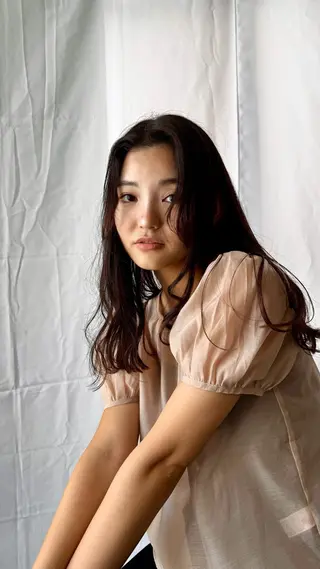 ミディアム 榮 百合香のヘアスタイル