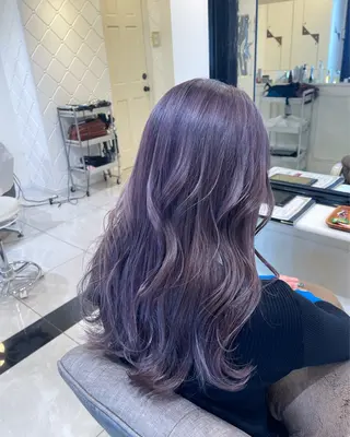 ロング カラー 濱田輝レイヤー 韓国風 ハイトーンのヘアスタイル