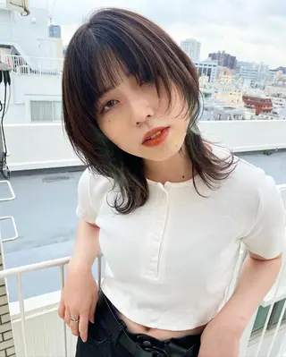 ショート HOLON池袋所属・ウルフカット ハッシュカット/七海のヘアスタイル