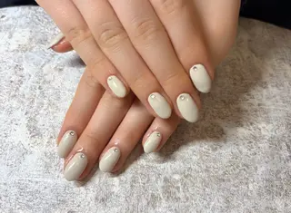 ネイル Lowé所属・Lowé みるくのネイルデザイン