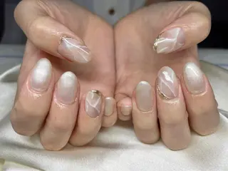 ネイル マツエク・マツパ アイブロウ Nail&eye Belire 新宿のネイルデザイン