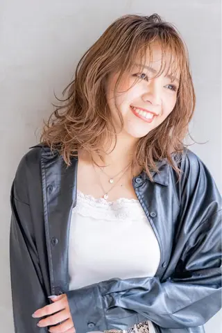 カラー MUSASHI ブリーチカラー◎のヘアスタイル