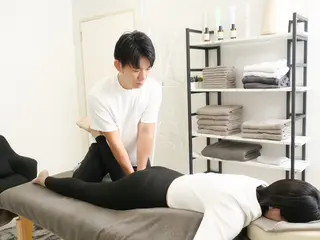 美容鍼×小顔矯正 ×美容整体　浜川泰仁のエステ・リラクイメージ