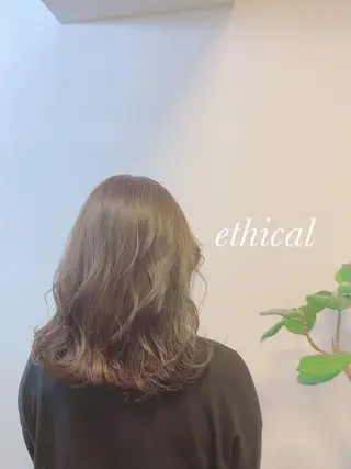 セミロング カラー 【エシカル】 HOSOMIのヘアスタイル