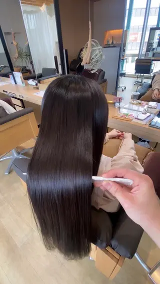 ロング 縮毛矯正/髪質改善 💐羽村勇樹のヘアスタイル