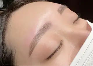 アイブロウ B's緑店 eyelist川上のマツエク・マツパデザイン