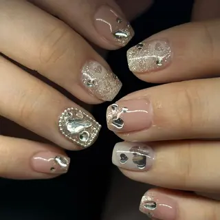 ネイル ⁸ᵃᵖᵖʸ🐝⋆゜ MöEのネイルデザイン