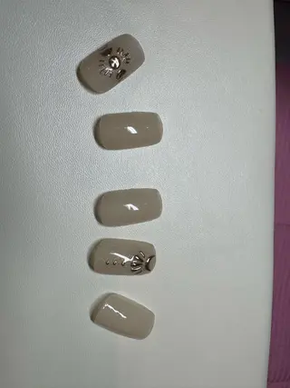 ネイル Amoureuse Akiのネイルデザイン