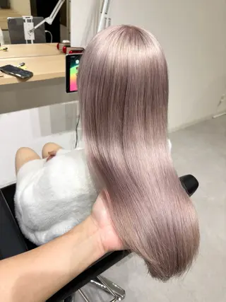 ロング LAFRE （ラフリ）所属・ケアブリーチ 黒瀬有汰のヘアスタイル