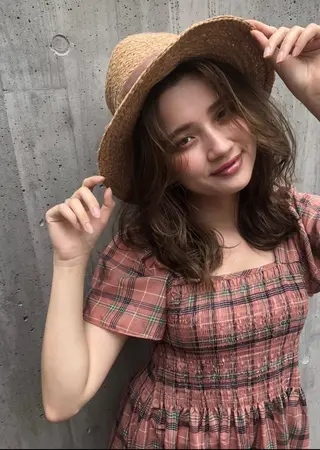 ミディアム パーマ 透明感/オリーブ/ グレージュ/YUKAのヘアスタイル