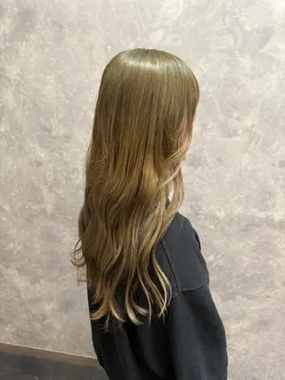 ロング 宮崎 風花のヘアスタイル