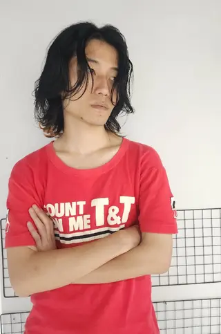 ミディアム Backbocker所属・ハイトーン/ブリーチ /デザインカラーのヘアスタイル