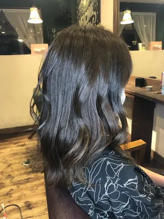 セミロング カラー 刀根 亮馬のヘアスタイル