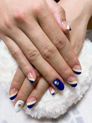 ネイル The Best Beauty受付担当のヘアスタイル