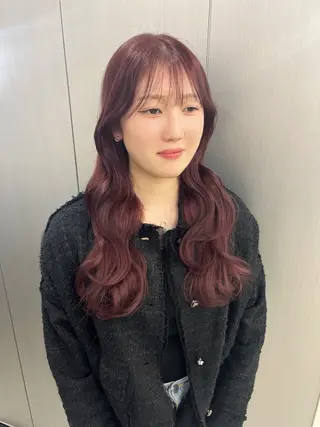 ロング カラー 暗髪🩶ラベンダー/ ブルー/ユウナ🤍のヘアスタイル