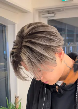 ミディアム カラー パーマ ヘアアレンジ メンズ メンズバレイヤージュ 🌫デザインカラーのヘアスタイル