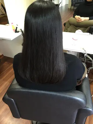 セミロング ロング 成松 勇治のヘアスタイル