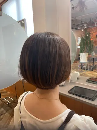 ショート maru.所属・照井 由香理のヘアスタイル