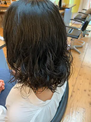 ミディアム Lagom なかだのヘアスタイル