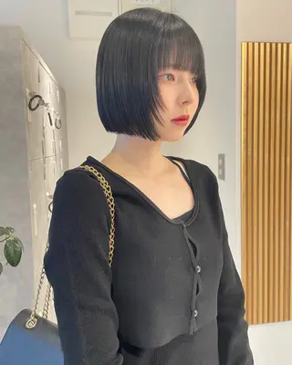 ショート デザインパーマ/ 艶カラー/ボブのヘアスタイル