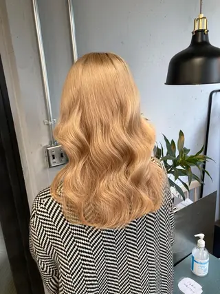 ミディアム 新井 広樹のヘアスタイル