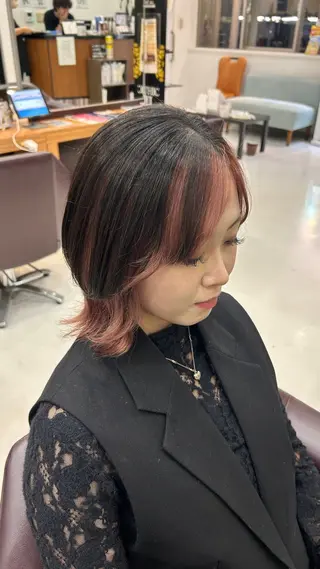 カラー 保科 椎奈のヘアスタイル