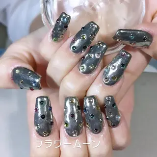 ネイル フラワー ムーンのネイルデザイン