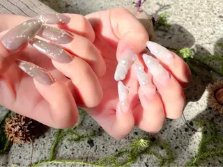 ネイル NAIL ✴︎キラキラオメメのネイルデザイン